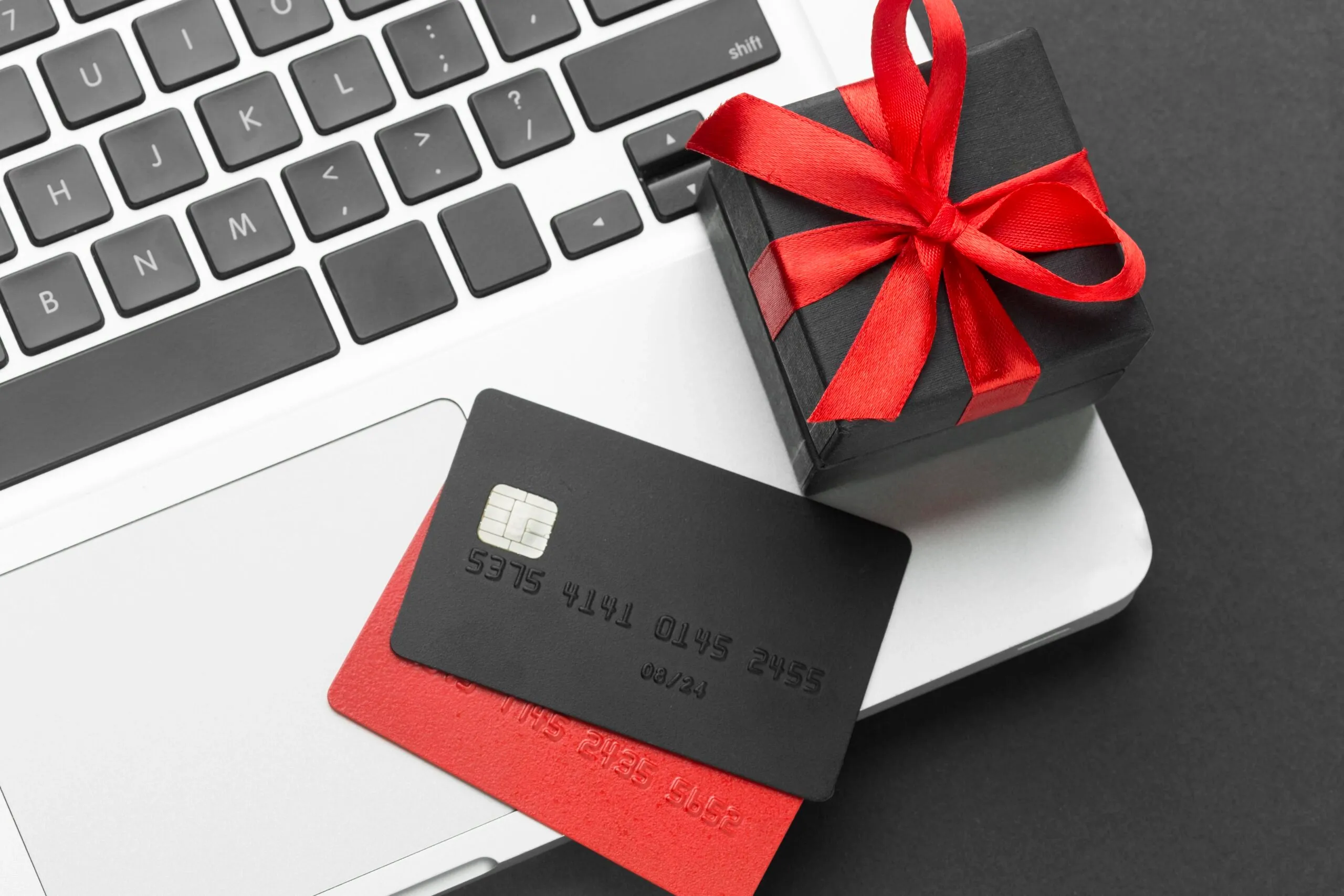 Buying Big? Here’s How Smart Indians Use Credit Cards for High-Value Purchases