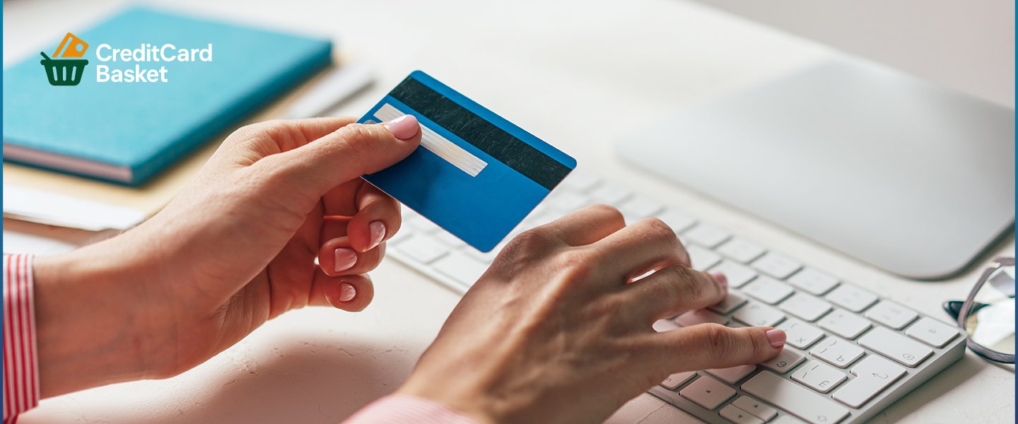 signature credit card - A woman seeing the credit card and typing the number in the system, illustrating the shift from a credit card signature requirement to digital security in 2026.